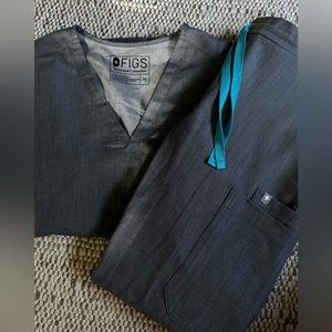 Figs scrubs set XS top / XS petite bottom